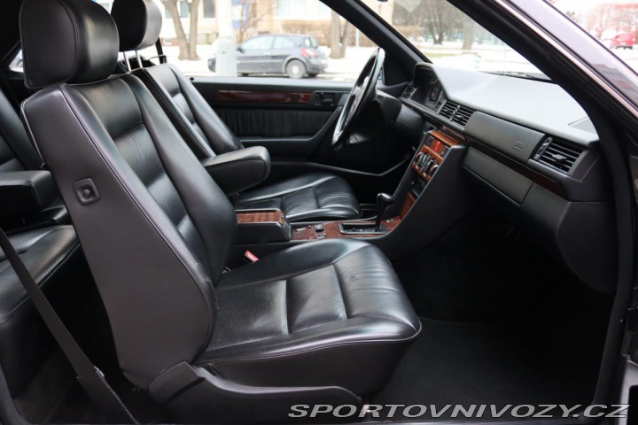 Mercedes-Benz Ostatní modely 124 124 320CE AT 162kW 1992