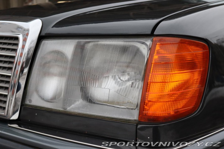 Mercedes-Benz Ostatní modely 124 124 320CE AT 162kW 1992