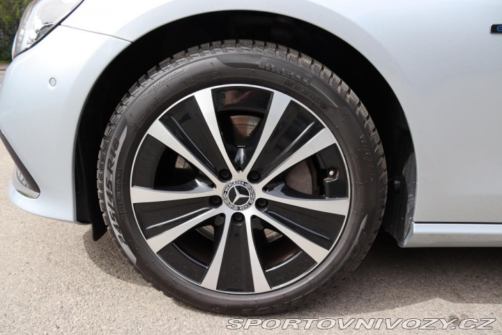 Mercedes-Benz E E 300e PLUG-IN HYBRID KOM 2021