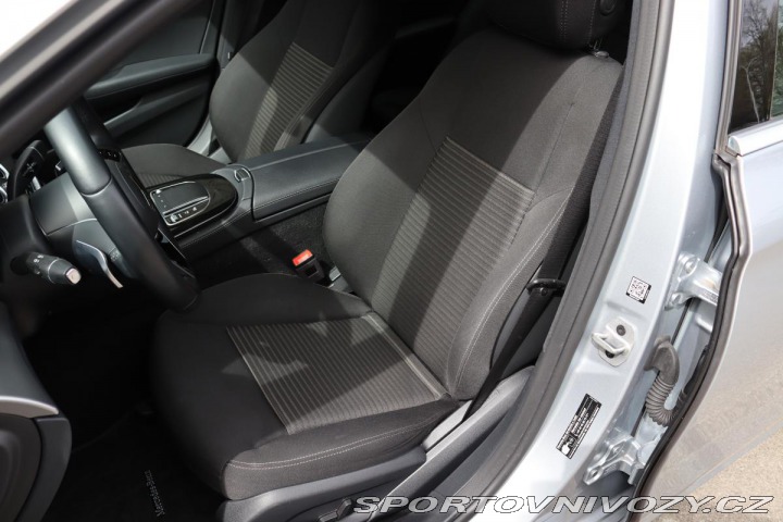 Mercedes-Benz E E 300e PLUG-IN HYBRID KOM 2021