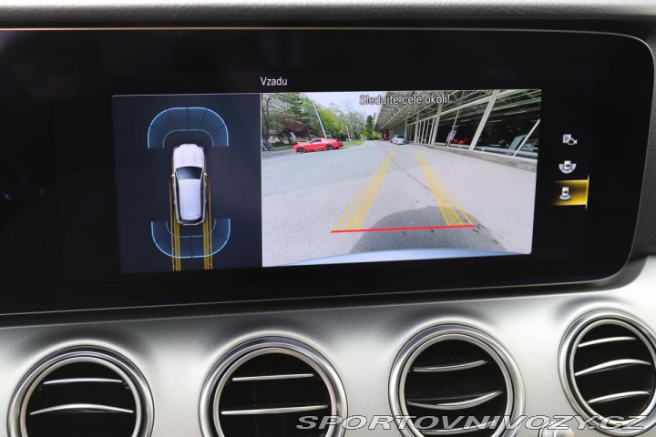 Mercedes-Benz E E 300e PLUG-IN HYBRID KOM 2021