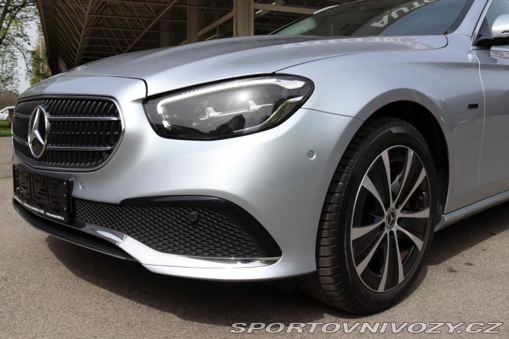 Mercedes-Benz E E 300e PLUG-IN HYBRID KOM 2021