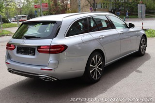 Mercedes-Benz E E 300e PLUG-IN HYBRID KOM 2021