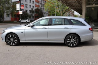 Mercedes-Benz E E 300e PLUG-IN HYBRID KOM 2021