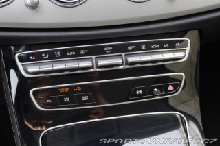 Mercedes-Benz E E 300e PLUG-IN HYBRID KOM 2021