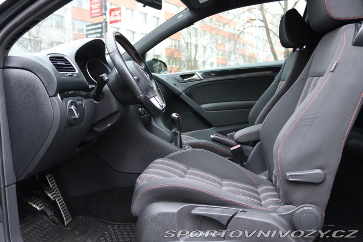 Volkswagen Golf GTI 2.0TSI 147kW S 2011