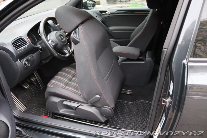 Volkswagen Golf GTI 2.0TSI 147kW S 2011