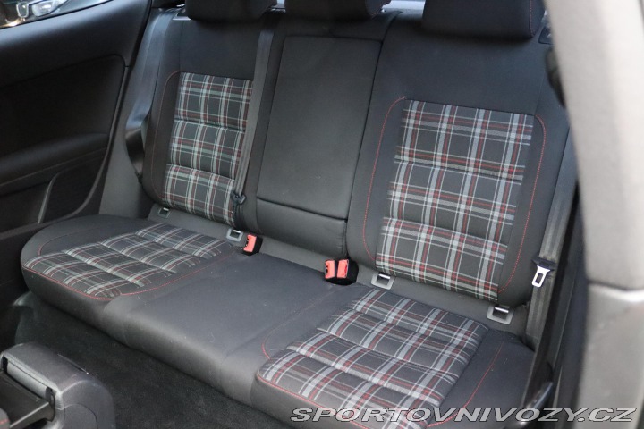 Volkswagen Golf GTI 2.0TSI 147kW 2011