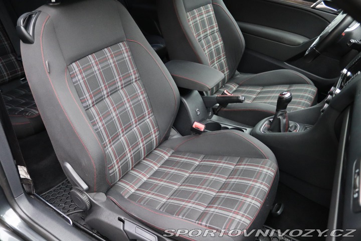 Volkswagen Golf GTI 2.0TSI 147kW S 2011