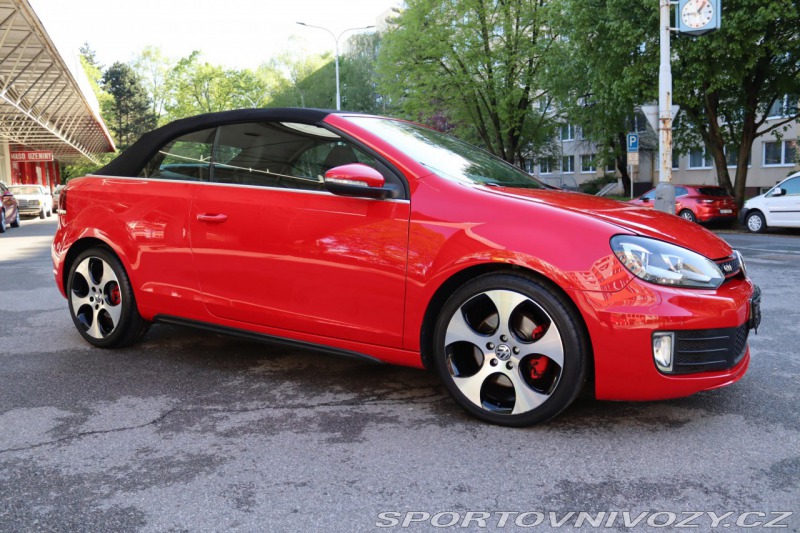 Volkswagen Golf CABRIO GTI 2.0TSI DSG 155