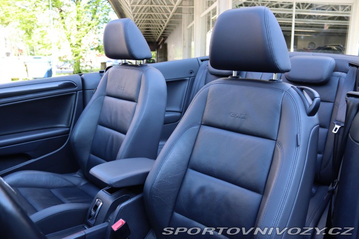 Volkswagen Golf CABRIO GTI 2.0TSI DSG 155 2012