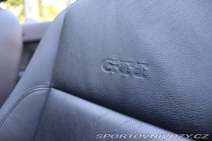 Volkswagen Golf CABRIO GTI 2.0TSI DSG 155 2012
