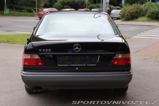 Mercedes-Benz Ostatní modely 124 320CE 162kW 1994