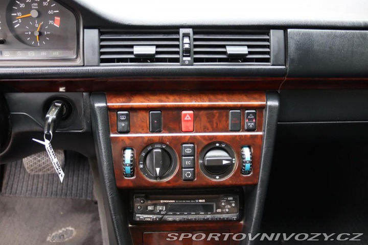 Mercedes-Benz Ostatní modely 124 E320 CABRIO 162kW 1995