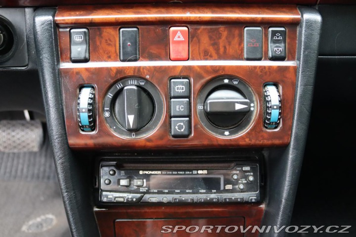 Mercedes-Benz Ostatní modely 124 E320 CABRIO 162kW 1995