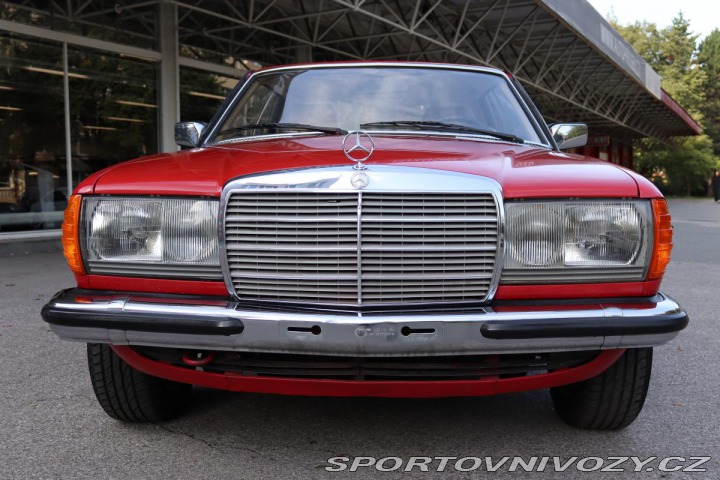 Mercedes-Benz Ostatní modely 123 230CE KUPÉ AUTOMAT 100kW 1981