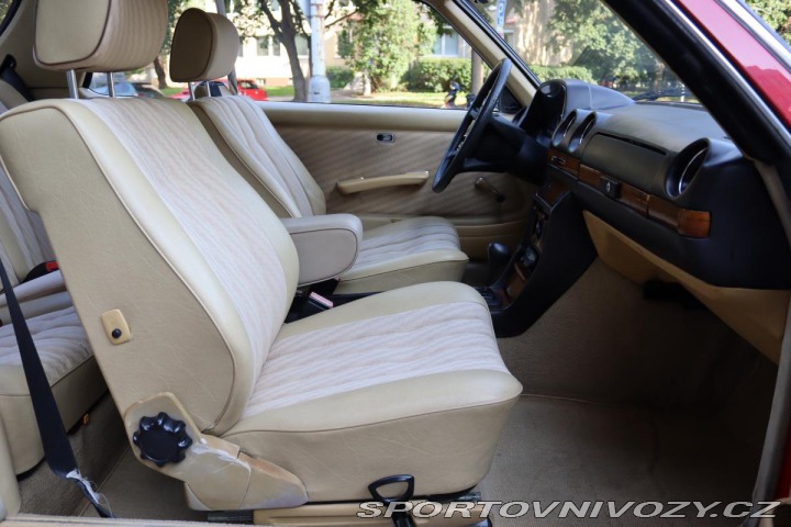 Mercedes-Benz Ostatní modely 123 230CE KUPÉ AUTOMAT 100kW 1981