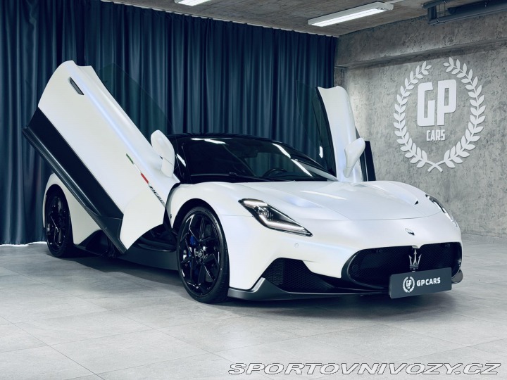 Maserati MC20 NOVITEC Bianco REZERVACE 2021