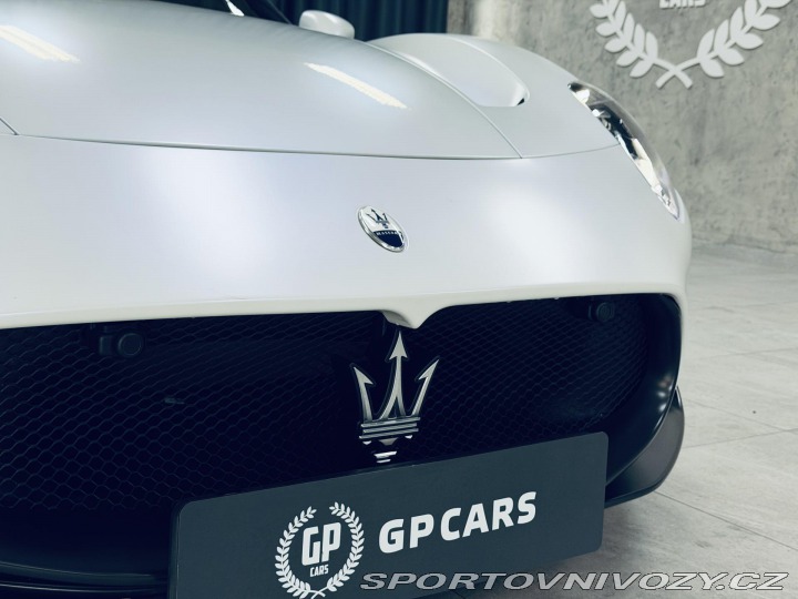 Maserati MC20 NOVITEC Bianco REZERVACE 2021