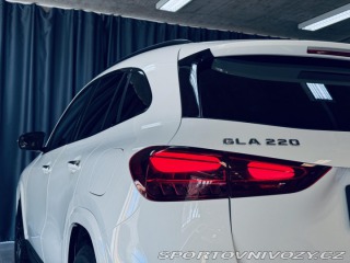 Mercedes-Benz Ostatní modely GLA 220*AMG*4M*PREMIUM*PANO 2024