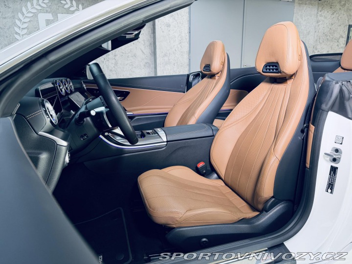 Mercedes-Benz CLE 300*AMG*4M*ZÁRUKA*CABRIO 2024