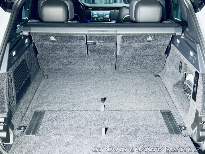 Ostatní značky Ostatní modely Land Rover Range Rover SV*P530*OSTUNI.PEARL*ZÁRU 2023
