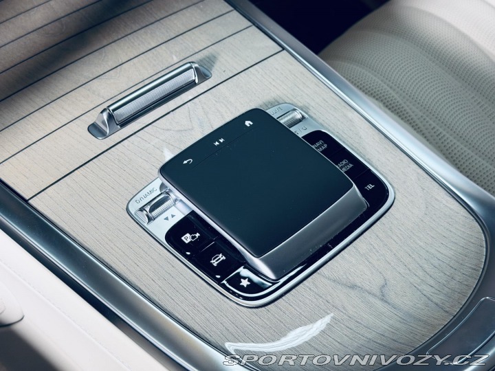 Mercedes-Benz Ostatní modely Třídy G G 450d AMG SUPERIOR NEZ.T 2025