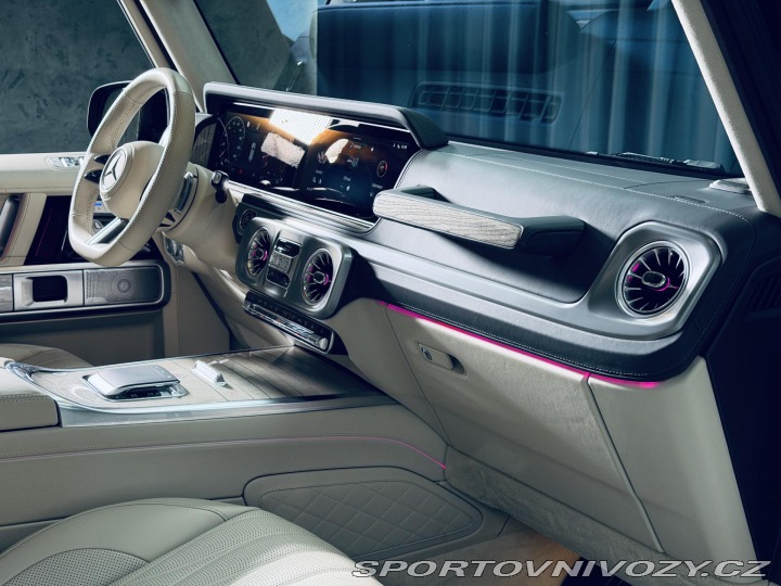 Mercedes-Benz Ostatní modely Třídy G G 450d AMG SUPERIOR NEZ.T 2025