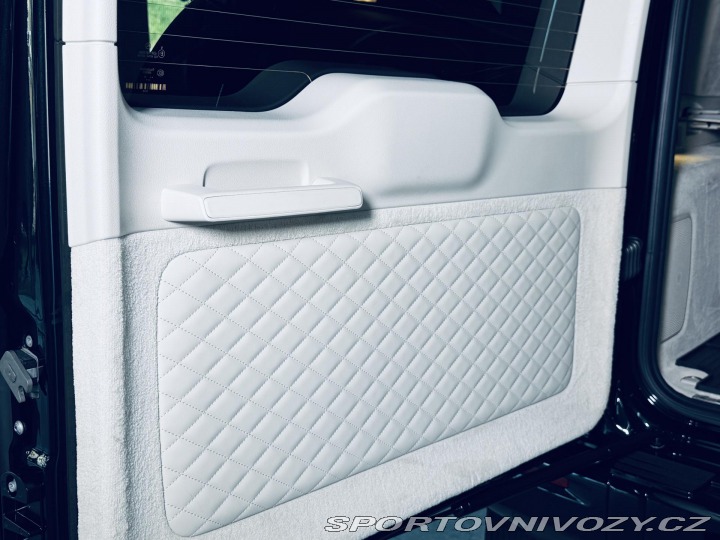 Mercedes-Benz Ostatní modely Třídy G G 450d AMG SUPERIOR NEZ.T 2025