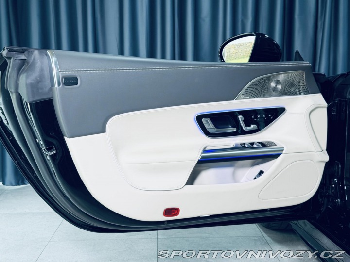 Mercedes-Benz SL 63*4M+*DYNAMIC-REZERVACE* 2022
