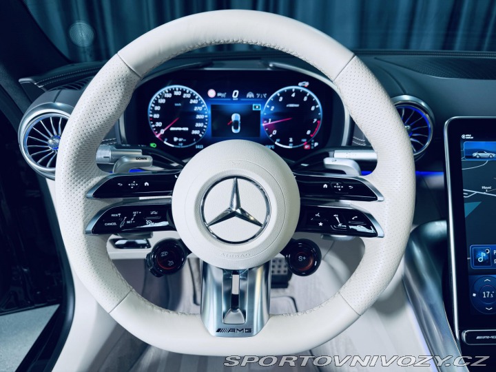 Mercedes-Benz SL 63*4M+*DYNAMIC-REZERVACE* 2022