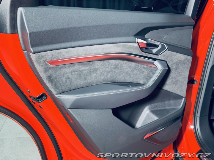 Audi Ostatní modely e-tron 55*S-LINE*QUATTRO*PANO*36 2020