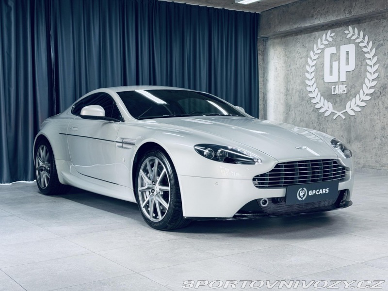 Aston Martin V8 Vantage 4.7L V8