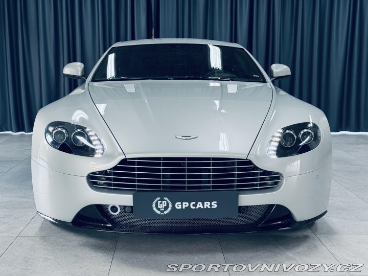 Aston Martin V8 Vantage 4.7L V8 2013