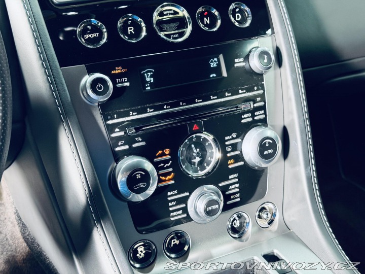 Aston Martin V8 Vantage 4.7L V8 2013