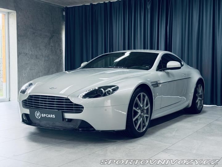 Aston Martin V8 Vantage 4.7L V8 2013