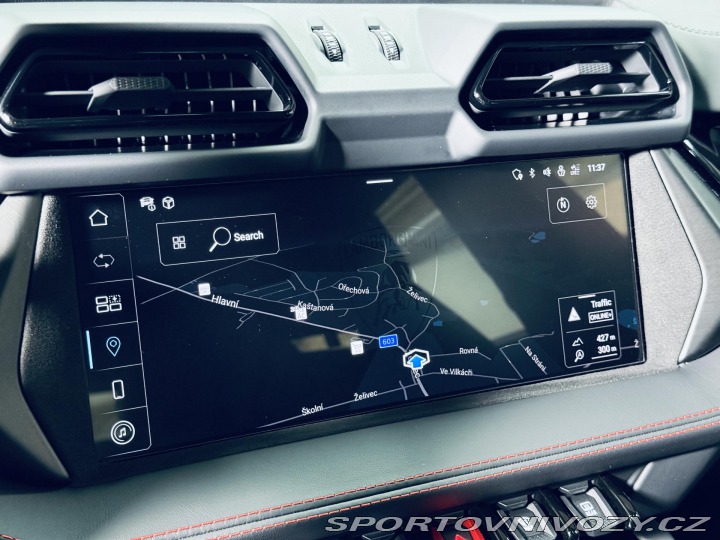 Lamborghini Urus SE*NOVÉ*MAT*AKRAPOVIC* 2025