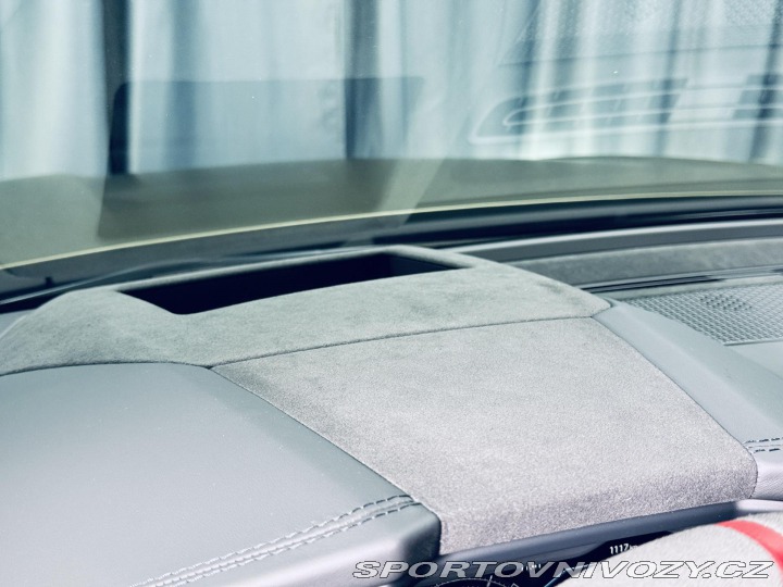 Lamborghini Urus SE*NOVÉ*MAT*AKRAPOVIC* 2025