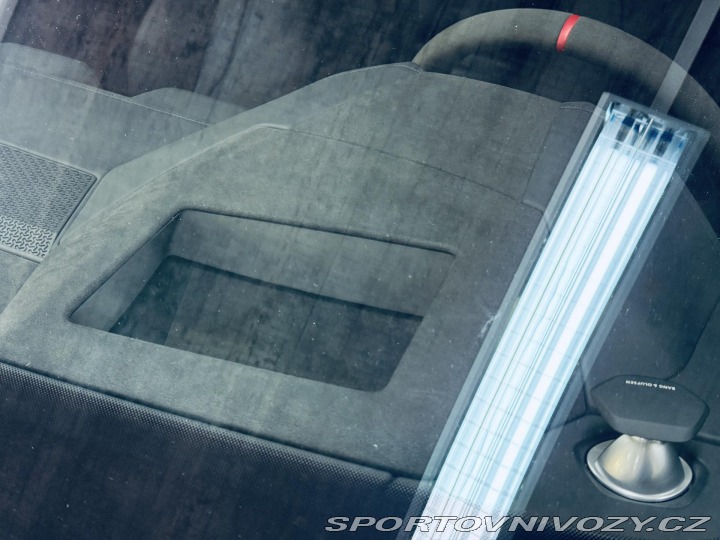 Lamborghini Urus SE*NOVÉ*MAT*AKRAPOVIC* 2025