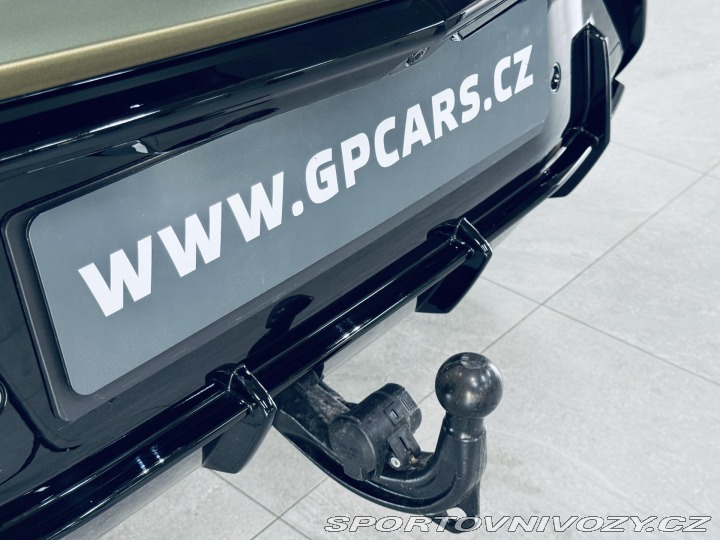 Lamborghini Urus SE*NOVÉ*MAT*AKRAPOVIC* 2025
