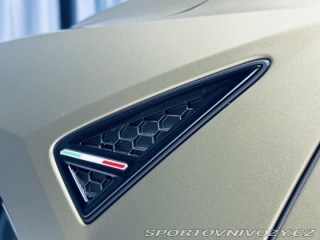 Lamborghini Urus SE*NOVÉ*MAT*AKRAPOVIC* 2025