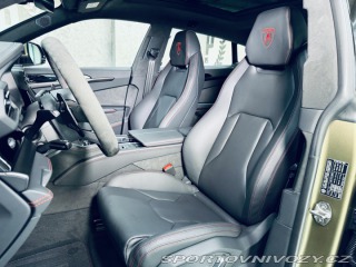 Lamborghini Urus SE*NOVÉ*MAT*AKRAPOVIC* 2025