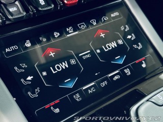 Lamborghini Urus SE*NOVÉ*MAT*AKRAPOVIC* 2025