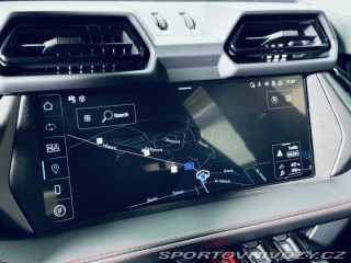 Lamborghini Urus SE*NOVÉ*MAT*AKRAPOVIC* 2025