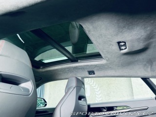 Lamborghini Urus SE*NOVÉ*MAT*AKRAPOVIC* 2025