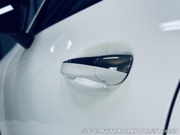 Mercedes-Benz CLA 180*AMG*KEYLESS*KAMERA*CZ 2023