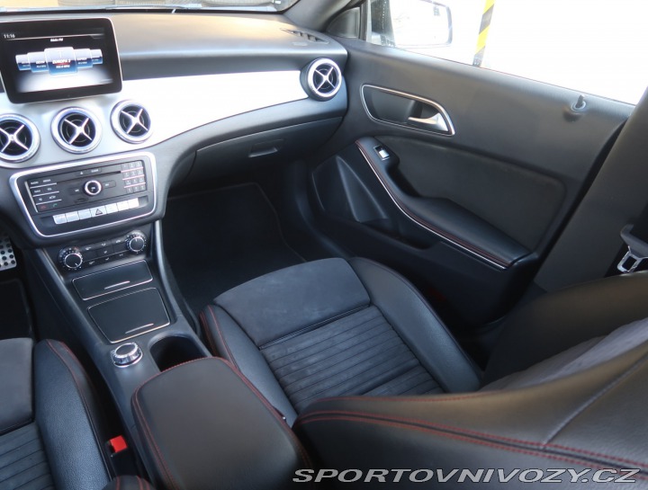Mercedes-Benz CLA 200 2017