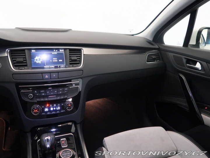 Peugeot 508 HYbrid4 2013