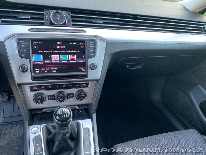 Volkswagen Ostatní modely Passat 2,0   110kW MANUÁL, DIGI, 2015