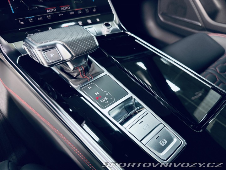 Audi RS7 CARBON*VALCONA*NEZ.TOP*ZÁ 2022